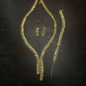 3 piece classy 21K Gold Plated Leaf Jewelry Set